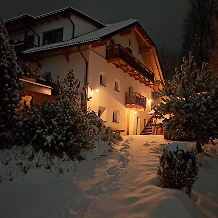 Apartments Im Winkl Brunico Exterior photo